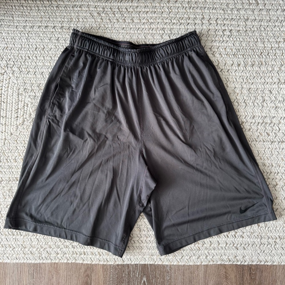 Nike Men's Dark Gray Athletic Shorts